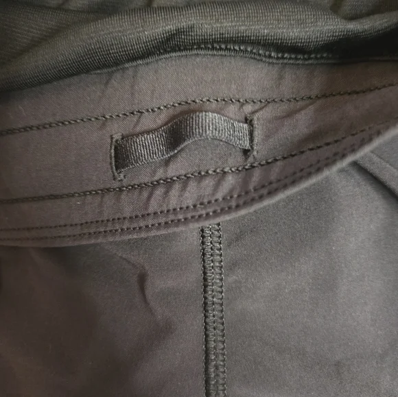 🖤 Lululemon Hotty Hot High-Rise Lined Shorts | Black | Med - Picture 3 of 9